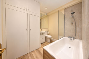 Bathroom - click for photo gallery